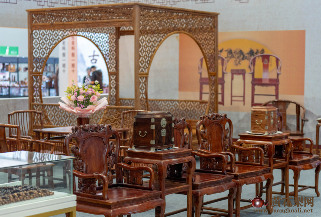 第二届海南沉香黄花梨国际交易会闭幕 第二届海南沉香黄花梨国际交易会闭幕